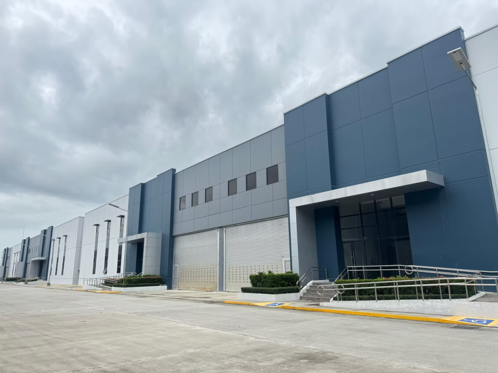 MCENTRAL WAREHOUSE — photo 1