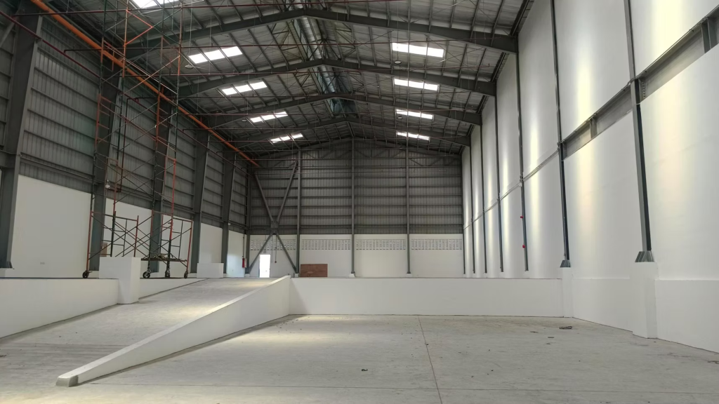 MLC WAREHOUSE — photo 4