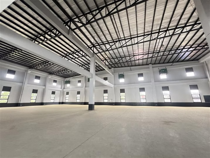 MCENTRAL WAREHOUSE — photo 3