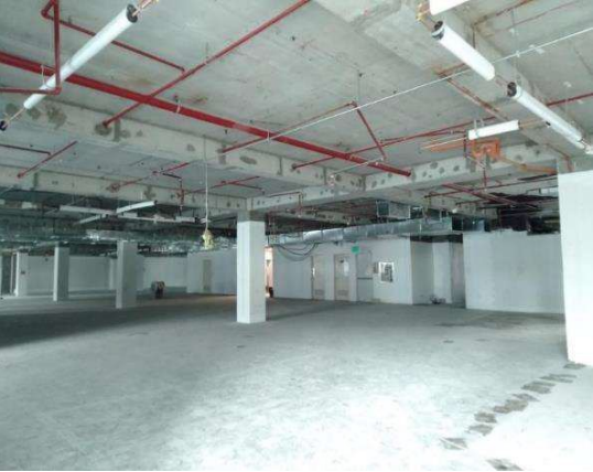 5th Corporate Center — photo 2