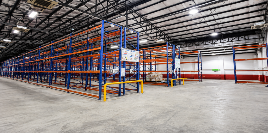 Banlic Warehouse — photo 1