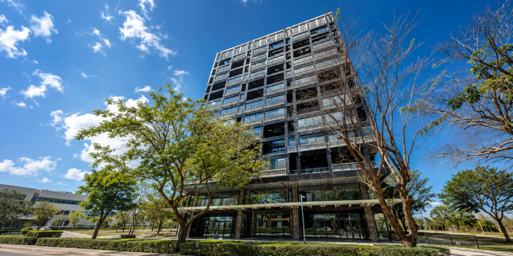 Manta Corporate Plaza — photo 2