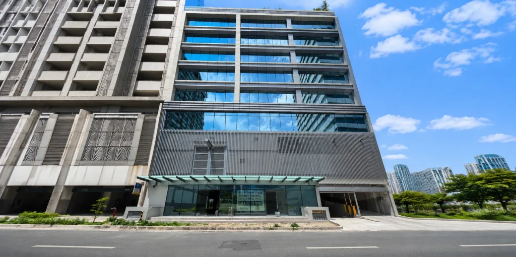 SDG Alabang Plaza — photo 2