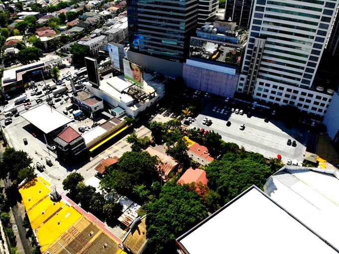 C-5, Libis Property