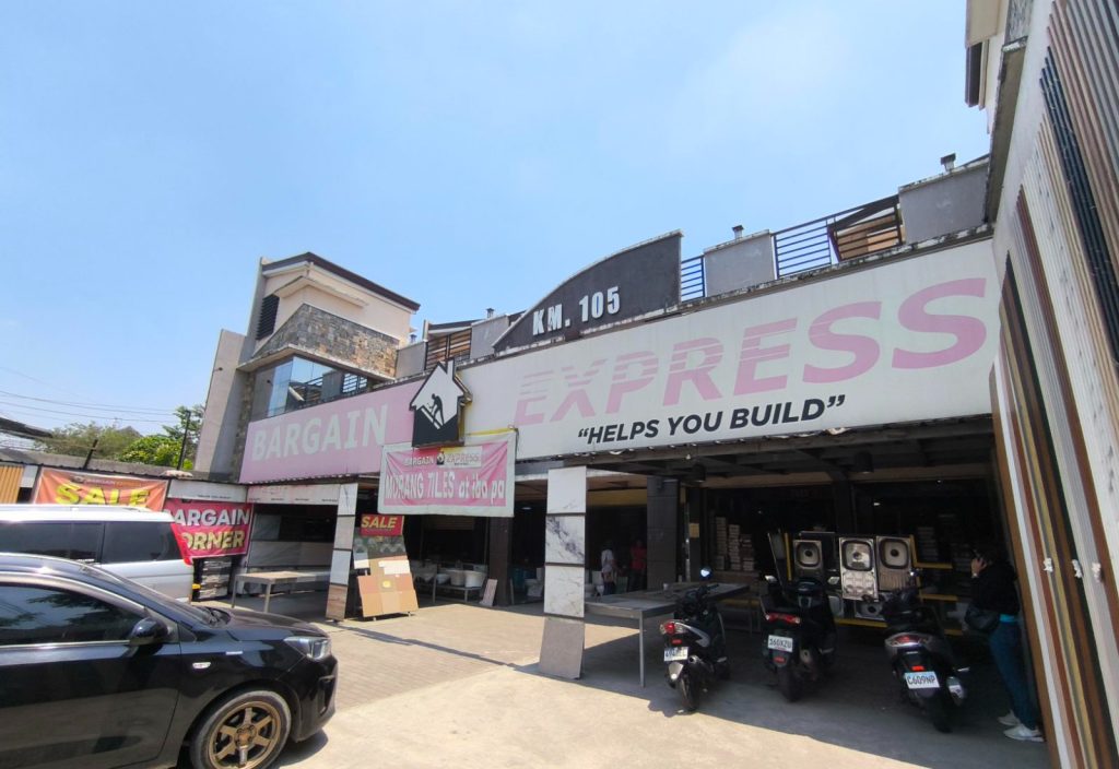 Income-Generating Commercial Building — photo 4