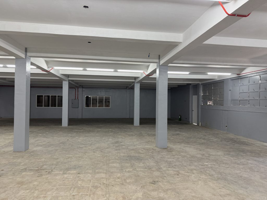 Jenny's Ave Warehouse — photo 8