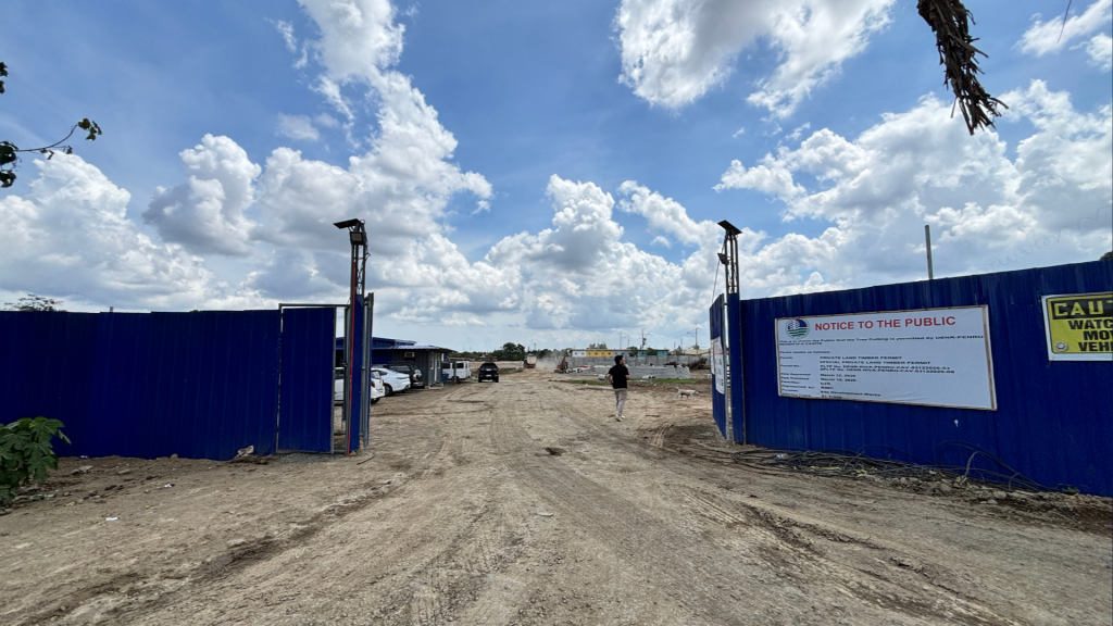 Governor's Drive Lot — photo 2