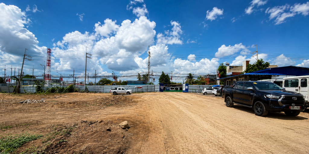 Governor's Drive Lot — photo 3