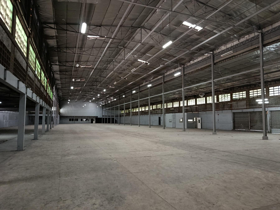 Jenny's Ave Warehouse — photo 3