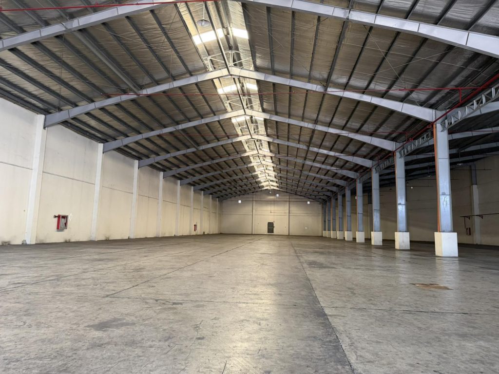 Lingunan Valenzuela Warehouse