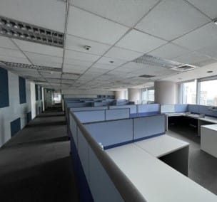 PBCom Tower — photo 3