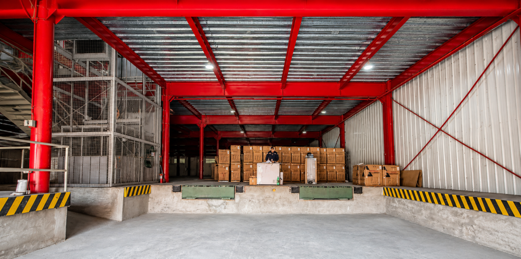 SMBF Warehouse — photo 1