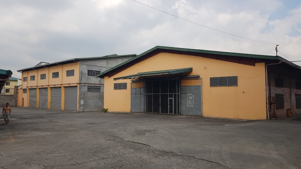 Mapulang Lupa, Valenzuela Warehouse