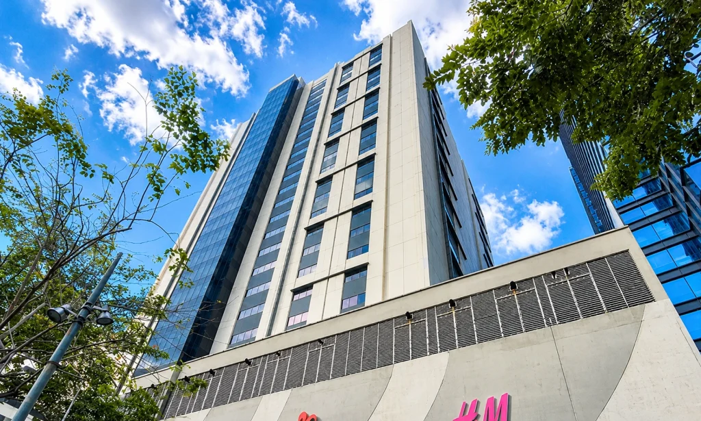 Circuit Corporate Center 1