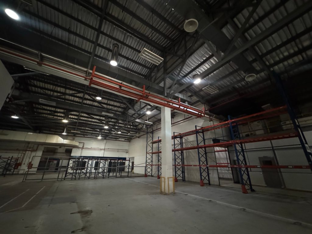 Creekside Warehouse — photo 3