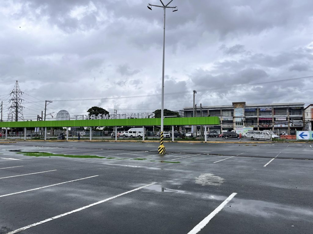 SM Hypermarket Lot